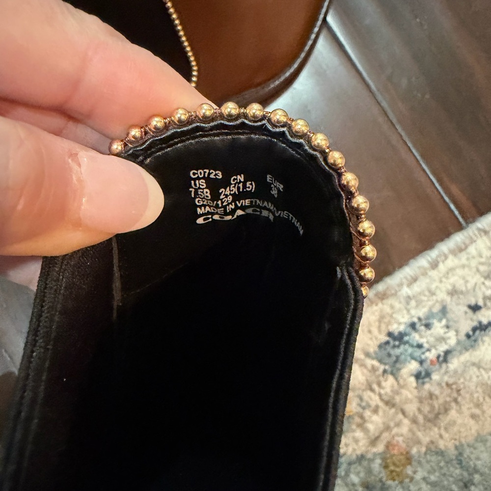 Coach Bowery leather Chelsea boots featuring a beaded chain 7.5 NEW w/o box - Picture 10 of 11